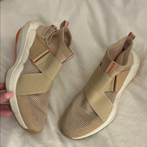 SOREL beige ceramic Explorer Defy Mid Shoe - Women's size 9.5! - Picture 8 of 13
